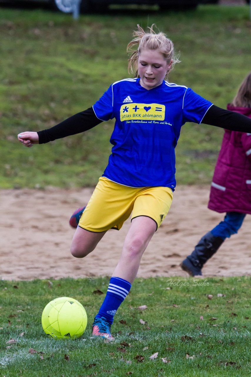 Bild 167 - B-Juniorinnen TSV Gnutz o.W. - SV Henstedt Ulzburg II : Ergebnis: ca. 5:0